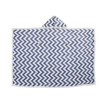 HOMESMART Zig-Zag Print Hoodie-Sherpa-Decke mit Pom Pom, Blau und wei&szlig;