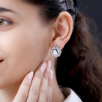 Wei&szlig;e B&uuml;ffel-Ohrstecker - 7,52 ct.