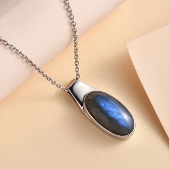 AAA Labradorit-Anh&auml;nger mit 50cm Kette - 10,50 ct.