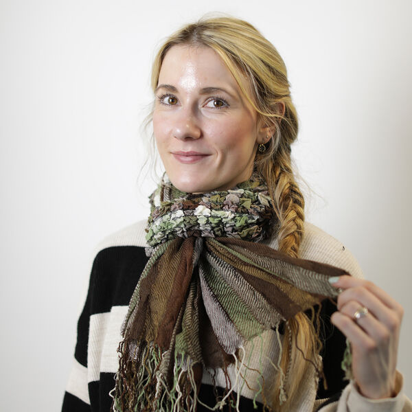 Bedruckter Schal mit Quasten, Grün image number 2