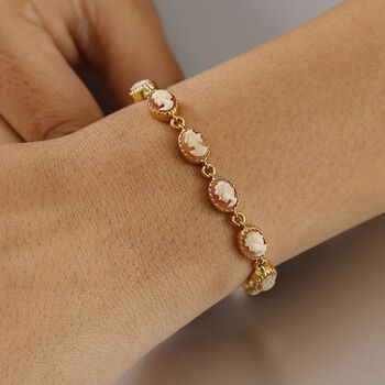 Italienische Kamee Armband aus Conch-Muschel in Goldton, 19cm