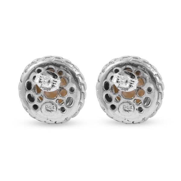 Royal Bali Kollektion - wei&szlig;e Mabe Perlen-Ohrstecker, 925 Silber image number 4