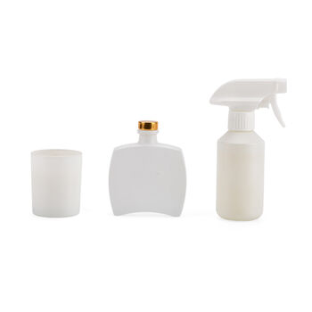 3er-Kerzenset mit Duftst&auml;bchen und Raumspray, Wei&szlig;, 5% Parf&uuml;manteil, Raumspray 100ml, Duftkerze im wei&szlig;en Glas mit 100g Paraffinwachs, Duftnote: Tropische Fr&uuml;chte