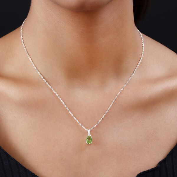 Peridot Solit&auml;r-Anh&auml;nger in Silber, 1,23 ct. image number 2