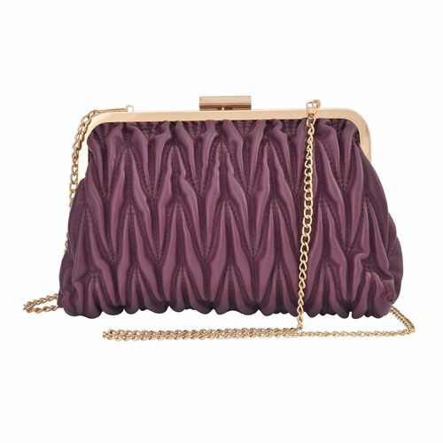 Clutch mit Metallschulterriemen in Stepp-Optik, Nude image number 0