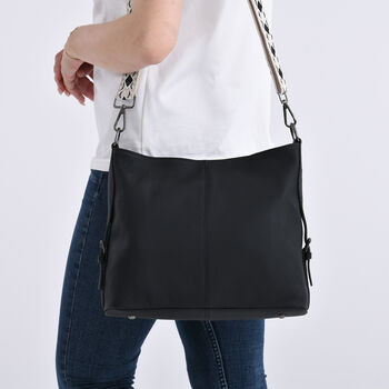Echtleder-Crossbody-Tasche aus gepr&auml;gtem Leder, verstellbarer Schulterriemen (ca. 120 cm), 32x12x25 cm, Schwarz