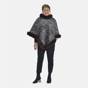 Warm und weich: Kunstpelz-Poncho mit Leopardenmuster, 70x92 cm, braun