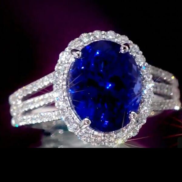 RHAPSODY zertifiziert und gepr&uuml;ft AAAA Tansanit und VS-EF Diamant Ring in 950 Platin - 4,75 ct.