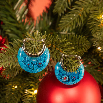 Blaue Murano-Stil Huggie-Ohrringe