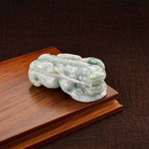 Pi Xiu Figur aus Myanmar Jadeit Typ A, naturbelassene Schnitzarbeit, ca. 7 bis 8 cm, Gr&uuml;n image number 1