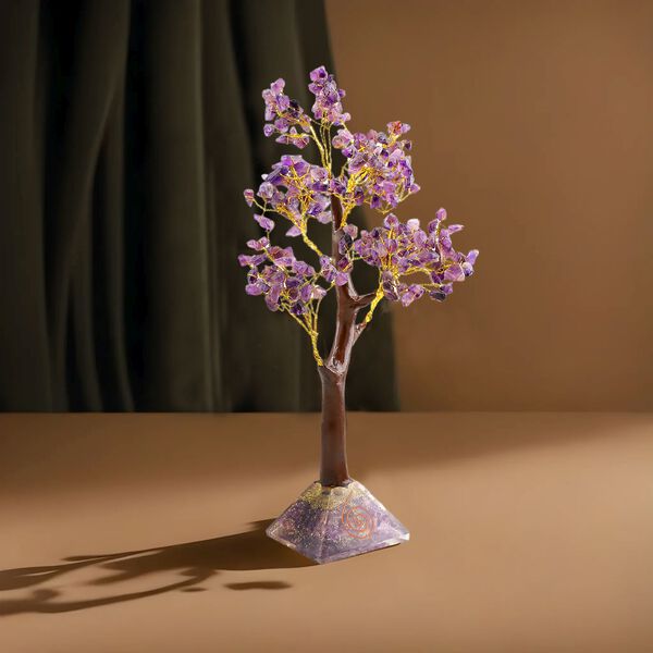 LIVMORE Edelsteinbaum mit Orgonit Basis, Amethyst