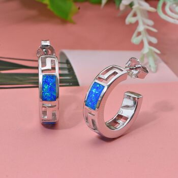 Simulierte blaue Opal halbe Creolen