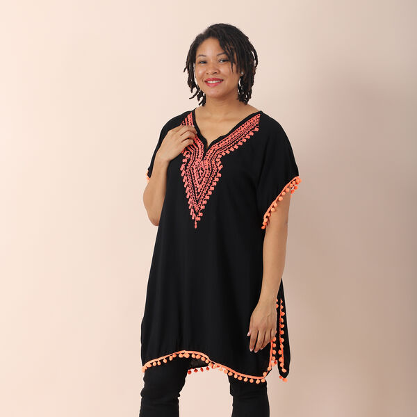 JOVIE bestickter Kaftan mit Quasten, 100% Viskose, Größe: 88x78cm, schwarz mit rosa Stickerei image number 2