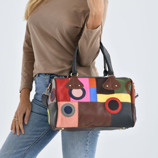 Chaos by Elsie Echtleder Crossbody-Tasche mit RFID-Schutz, 34x19x22cm, mehrfarbiges, matt gepr&auml;gtes Muster image number 3