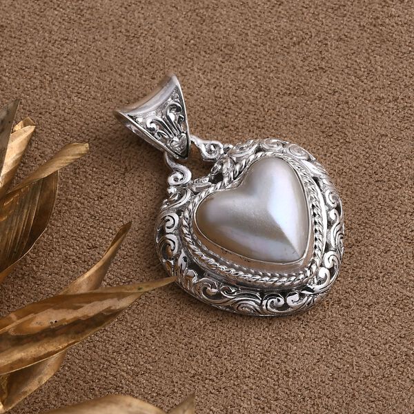 D'Joy Royal Bali - Blauer Mabe Perle Herz Anh&auml;nger image number 1