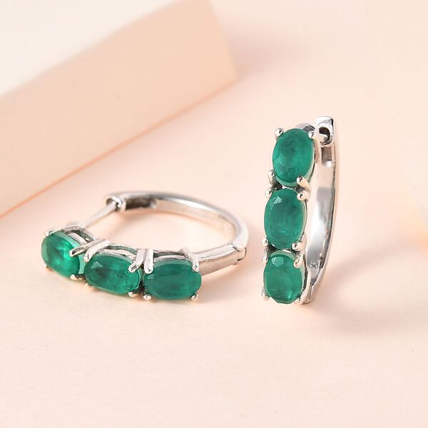 Smaragd Quarz Triplett Huggie Ohrringe image number 1