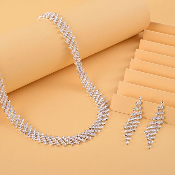 Weiße Kristall-Halskette und Ohrringe in Silberton - 12 ct. image number 2