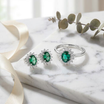 LUXURIANT AAA Labor kolumbianischer Smaragd und Moissanit Ring und Ohrringe