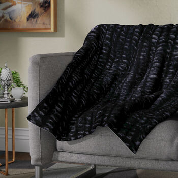 Serenity Night: Luxusdecke aus Kunstfell, Gr&ouml;&szlig;e 150x200 cm, Schwarz