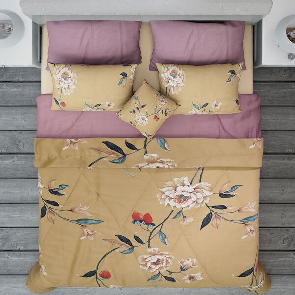 SERENITY NIGHT: 3er-Set - Seidensteppdecke und 2 Kissenbezüge, Blumenmuster, Senf und Mauve  image number 7