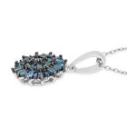 Blauer Diamant floraler Cluster-Anhänger mit Kette in Silber image number 3
