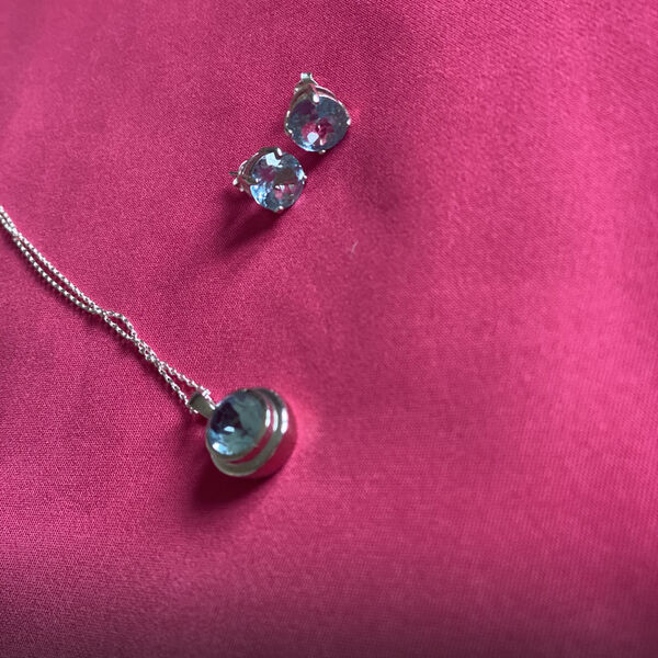 Himmelblaue Topas-Ohrringe, 925 Silber ca. 6,50 ct image number 5