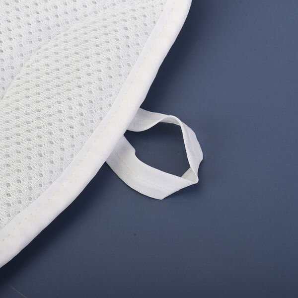 Rutschfeste Ganzkörper-Badewannen-Matte mit Kissen, 119x53 cm, Weiß image number 4