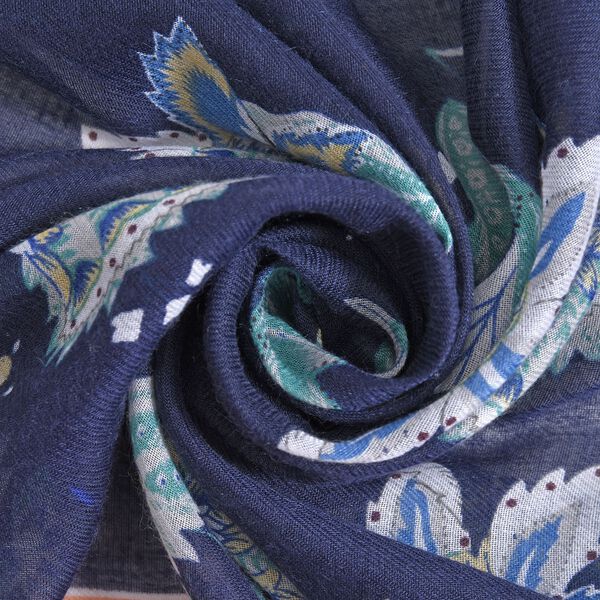 Weicher, leichter Schal mit Quasten, Marineblau image number 6