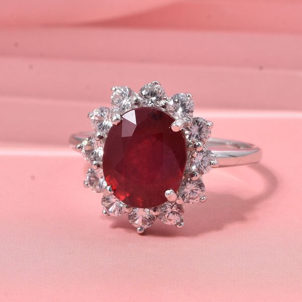 D'Joy Afrikanischer Rubin (Fissure gefüllt), Weißer Zirkon Ring 925 Silber rhodiniert (Größe 19.00) ca. 6,55 ct image number 1