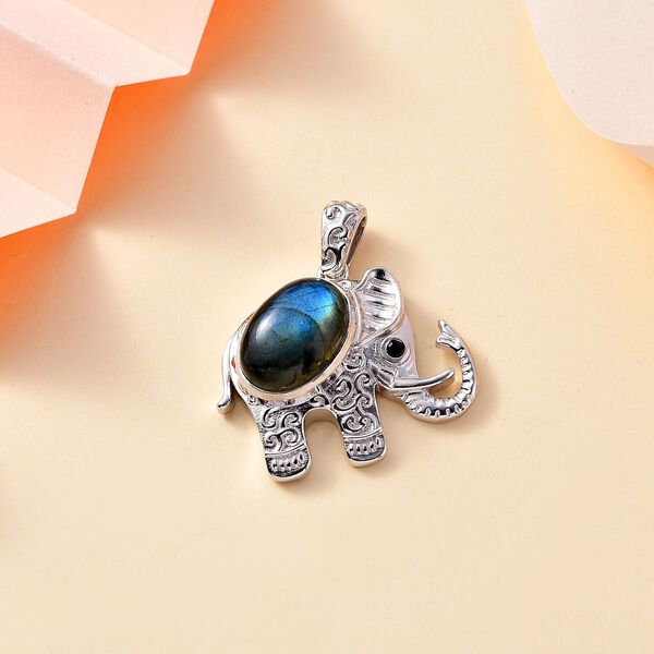 AAA Labradorit und schwarzer Spinell-Anh&auml;nger - 6,89 ct. image number 2