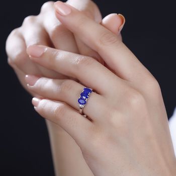 Blauer Spinell und Diamant-Ring - 1,59 ct.