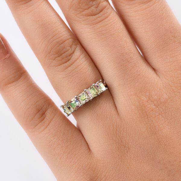 J Francis gefertigt mit SWAROVSKI- Lumin gr&uuml;n Kristall Ring image number 3