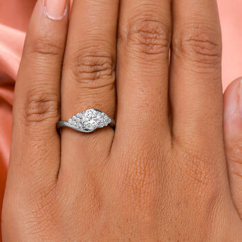 120 Facetten Moissanit-Ring, 925 Silber platiniert  ca. 0,90 ct