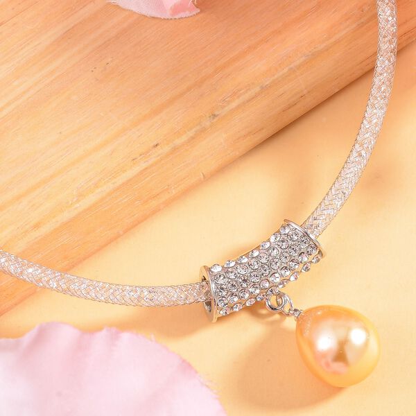 Goldene Muschelkernperle, Weißer Kristall Anhänger mit Kette image number 2