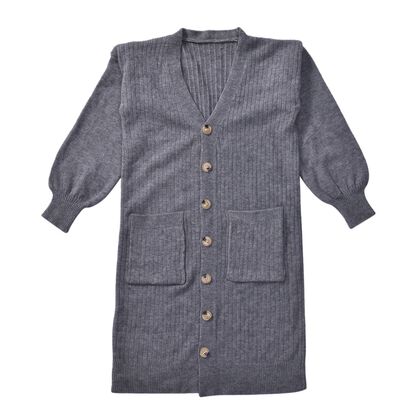 longline coatigan with bottonsMaterial: PBT26%, nylon 32%, acrylic 42%Size:50*90cmWeight:700gColor: grey
