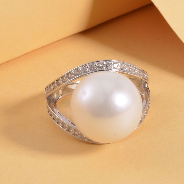 14-15mm weißer Edison Perle und Zirkon-Ring - 0,85 ct. image number 2
