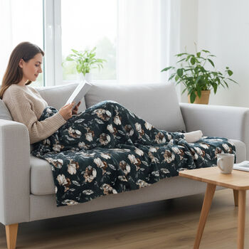 " Livmore  Printed flannel blanket 155 gms Size-150x220 cms Color- Grey and White"