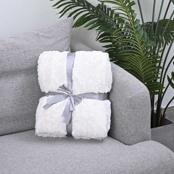 Luxusdecke aus Kunstfell, Gr&ouml;&szlig;e 150x200 cm, Wei&szlig; image number 2