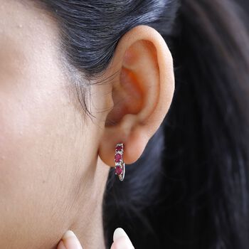 Afrikanischer Rubin (Fissure gef&uuml;llt), Wei&szlig;er Zirkon Ohrringe, 925 Silber platiniert ca. 1.74 ct