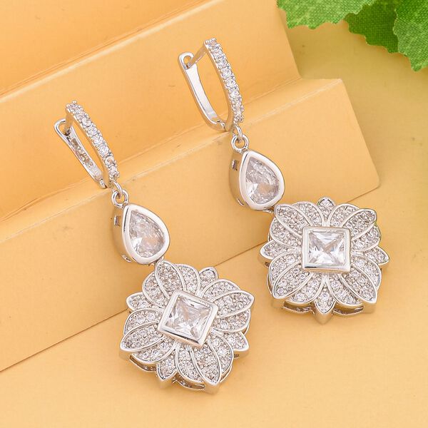 Weiße Zirkonia Ohrringe, Messing, ca. 1.80 ct image number 2