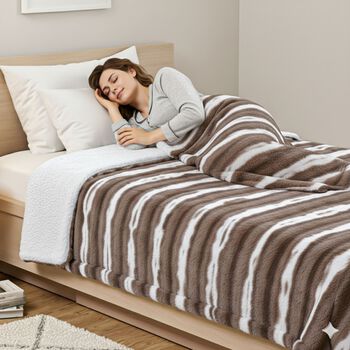 LIVMORE superweiche, doppellagige Kunstfelldecke mit Sherpa-Futter, 500+180 gsm, Braun