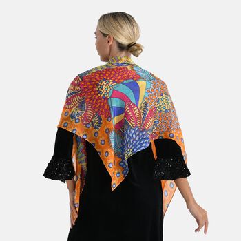 LA MAREY Seiden-Foulard aus 100% Maulbeerseide und Schmetterling-Seidenbrokat-Brosche, 110x110 cm, Safranorange