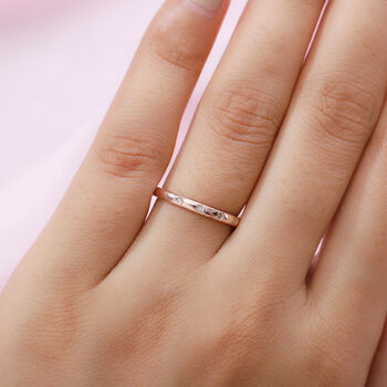 Schlichter, funkelnder Bandring, ros&eacute;vergoldet