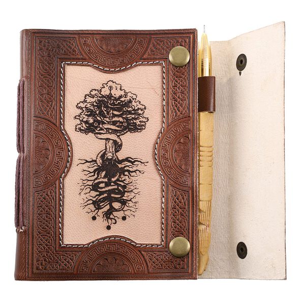 Baumgepr&auml;gtes Leder Notizbuch mit 96 Seiten & 1 Holzstift, braun image number 6