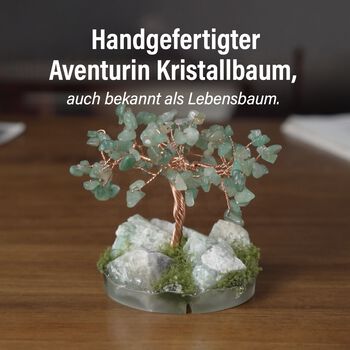 Handgefertigter Lebensbaum aus gr&uuml;nen Aventurin-Heilsteinen, Gl&uuml;cksbaum mit nat&uuml;rlichen Kristallen und Kupferdraht, ca. 8 x 12 cm