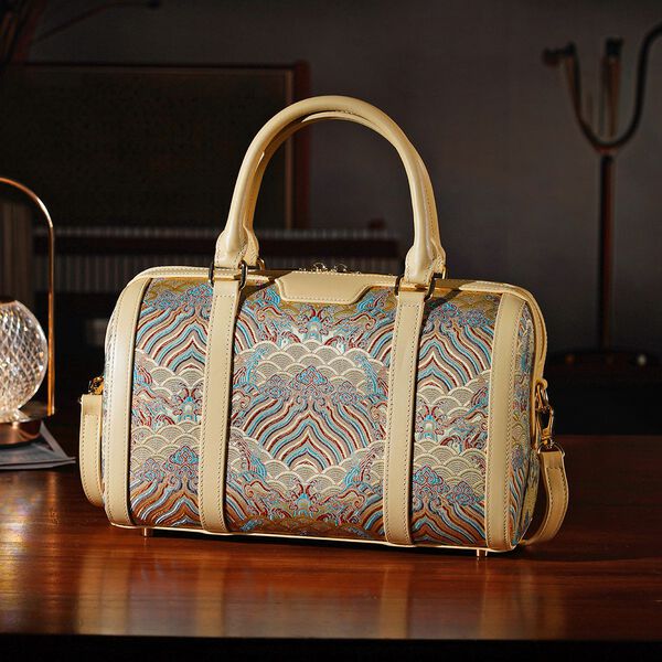 LA MAREY Brokat Crossbody Tasche aus Seide und Echtleder, 30x18x15cm, Beige image number 1