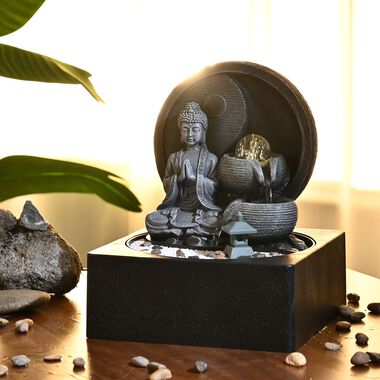 DIY Wasserbrunnen - Buddha mit Ball und Licht