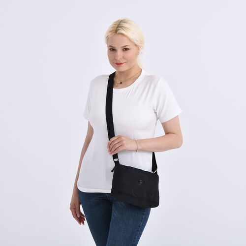 "lifestyle-Color:Black size/Profile:Nylon Crossbody Bag wall(exterior):Nylon  Lining(interior):Polyster Pockets(exterior):zipped-1;Pockets(interior): zipped-1. Measurement(inch):24*15*9cm  strap:cm " image number 1