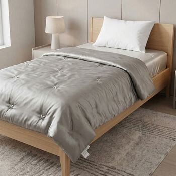 Serenity Night Seidendecke aus 100% Maulbeerseide mit 500gsm Kunstdaunenf&uuml;llung, 135x200cm, Grau