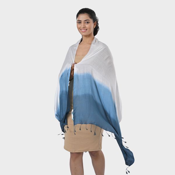 Maxikleid aus Viskose-Crepe mit Lurex Ombre-Schal mit Quasten aus Poly-Seide-Modal und Crossbody Tasche Dunkelblau image number 9